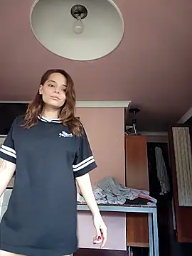 Snapshot of Wildmaca chatting on 09.23.25 Wildmaca online show from 09.23.25