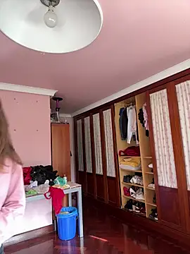 Snapshot of Wildmaca chatting on 11.02.25 Wildmaca online show from 11.02.25