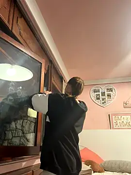 Snapshot of Wildmaca chatting on 11.12.25 Wildmaca online show from 11.12.25