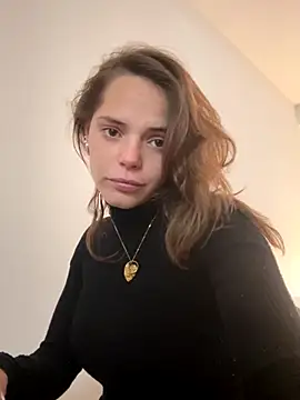 Snapshot of Wildmaca chatting on 12.01.25 Wildmaca online show from 12.01.25