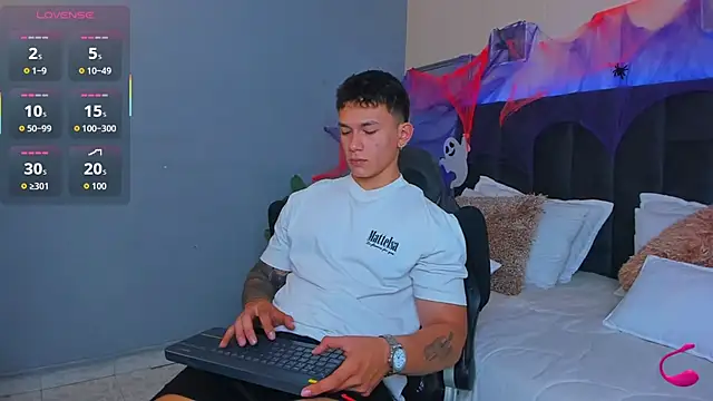 Thomas moon online show from 10.25.25