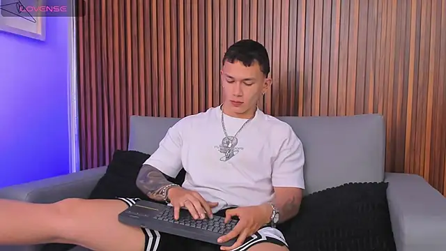 Thomas moon online show from 03.01.26