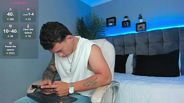 Thomas moon online show from 04.11.26