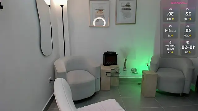 Karliie kloss  online show from 09.12.25