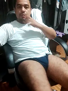 Snapshot of Hotknight chatting on 10.12.25 Hotknight online show from 10.12.25