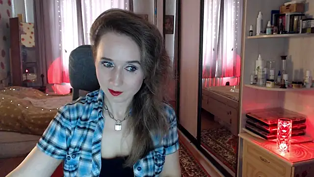 Snapshot of ClassyInna chatting on 10.22.25 ClassyInna online show from 10.22.25