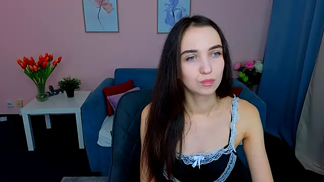 EllaSteele online show from 10.09.25