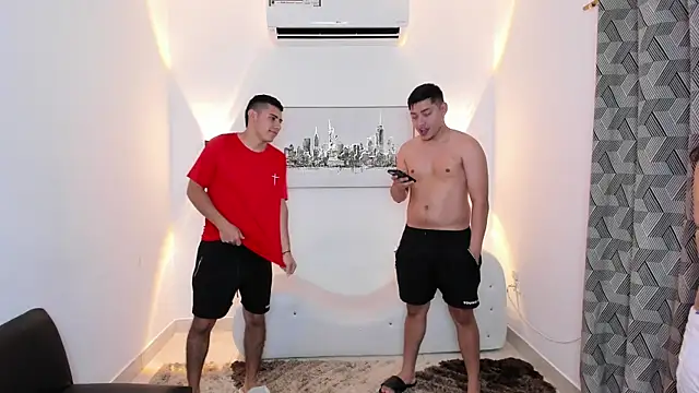 Snapshot of YouBratty2 chatting on 12.04.25 YouBratty2 online show from 12.04.25