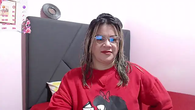 pamela echeverria online show from 10.11.25