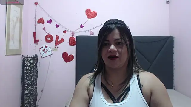 pamela echeverria online show from 04.15.26