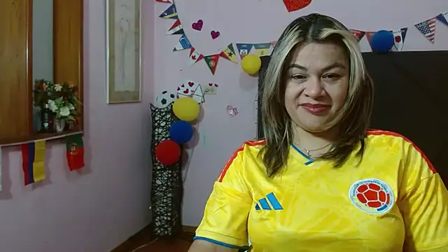 pamela echeverria online show from 06.27.26
