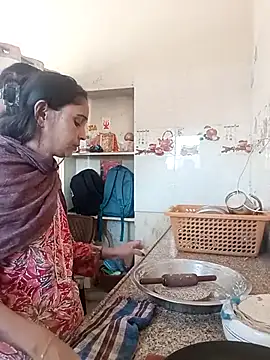 poojarani334 online show from 12.19.25