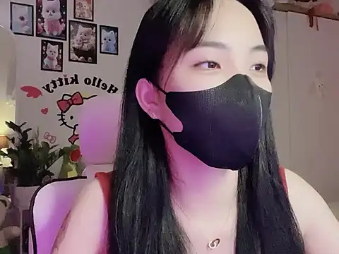 keelinnn19 online show from 10.12.25