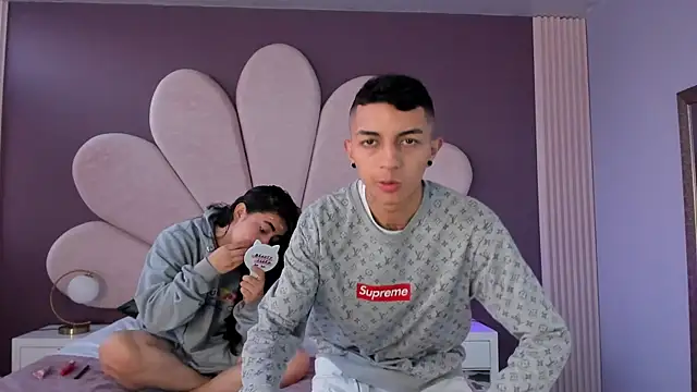 Snapshot of NickandAbby_ chatting on 10.24.25 NickandAbby online show from 10.24.25