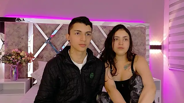 Snapshot of NickandAbby_ chatting on 11.24.25 NickandAbby online show from 11.24.25