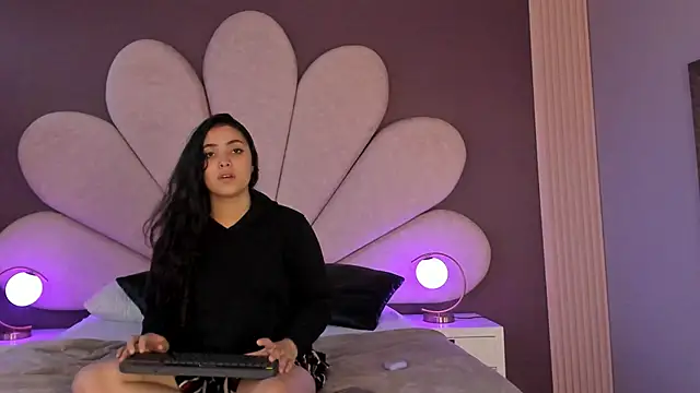 Snapshot of NickandAbby_ chatting on 11.26.25 NickandAbby online show from 11.26.25