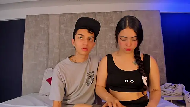 Snapshot of NickandAbby_ chatting on 03.31.26 NickandAbby online show from 03.31.26