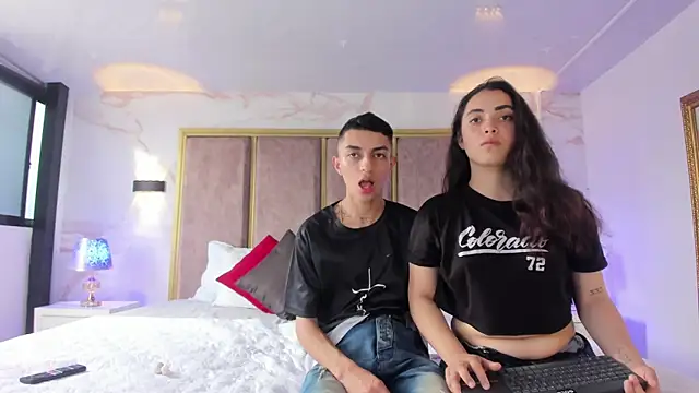 Snapshot of NickandAbby_ chatting on 04.08.26 NickandAbby online show from 04.08.26