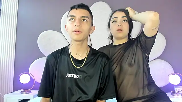 Snapshot of NickandAbby_ chatting on 04.13.26 NickandAbby online show from 04.13.26