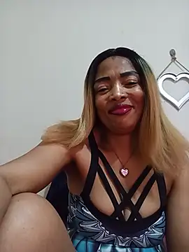 Snapshot of SEXYMOANSXX chatting on 05.30.26 SEXYMOANSXX online show from 05.30.26