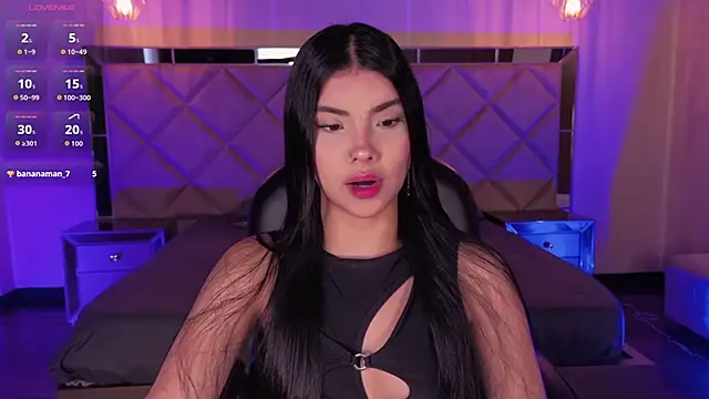 MiaLaurence online show from 06.11.26