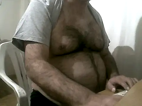 Snapshot of gerek27 chatting on 10.30.25 gerek27 online show from 10.30.25