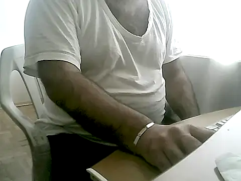 Snapshot of gerek27 chatting on 11.29.25 gerek27 online show from 11.29.25