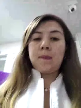 Sophie del Castillo online show from 10.25.25