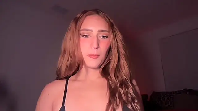 Snapshot of miasecretx chatting on 12.14.25 miasecretx online show from 12.14.25