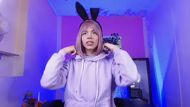 Katy bratz  online show from 10.09.25