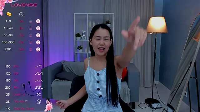 Snapshot of AsianCheek chatting on 10.24.25 AsianCheek online show from 10.24.25