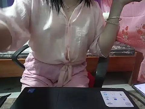 Snapshot of Xue_weng chatting on 03.27.26 Xue weng online show from 03.27.26