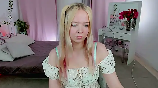 BellaMontgomery online show from 02.08.26