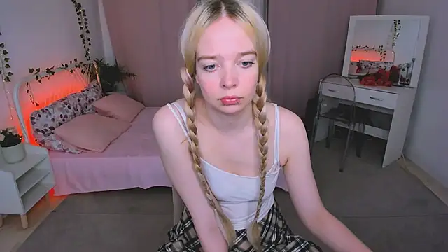 BellaMontgomery online show from 06.03.26
