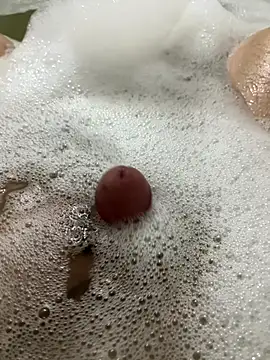 Snapshot of puderes2 chatting on 10.22.25 puderes2 online show from 10.22.25