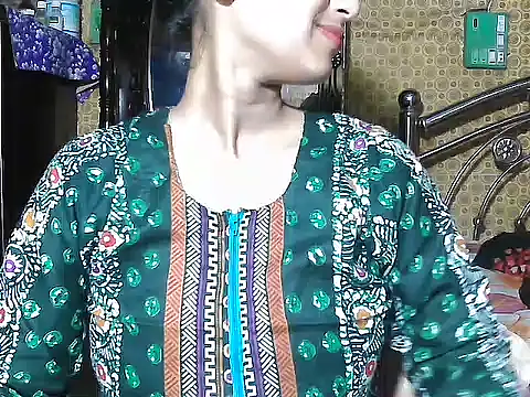 Snapshot of jui- chatting on 09.26.25 jui- online show from 09.26.25
