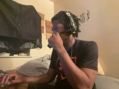 Snapshot of viceutk1 chatting on 02.21.26 viceutk1 online show from 02.21.26