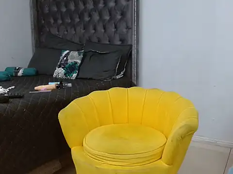 Snapshot of CouplesX96xx chatting on 11.30.25 CouplesX96xx online show from 11.30.25