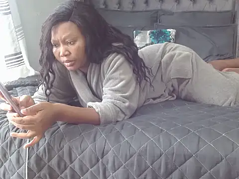 Snapshot of CouplesX96xx chatting on 12.01.25 CouplesX96xx online show from 12.01.25