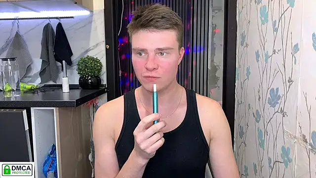 Snapshot of holy_eggs_02 chatting on 12.01.25 holy eggs 02 online show from 12.01.25