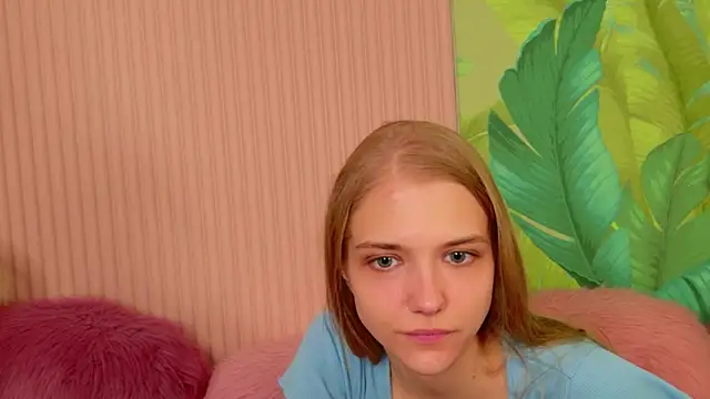 4example Chloe online show from 03.20.26