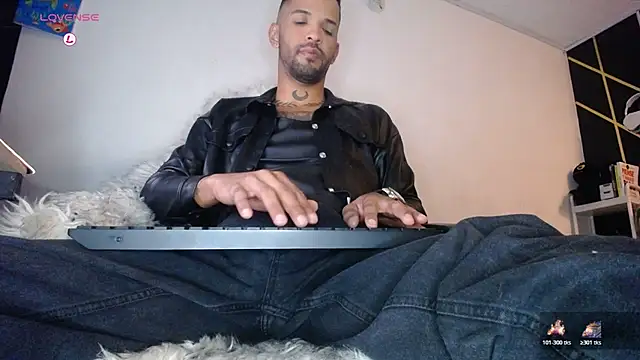 Snapshot of LickMyInk chatting on 02.07.26 LickMyInk online show from 02.07.26