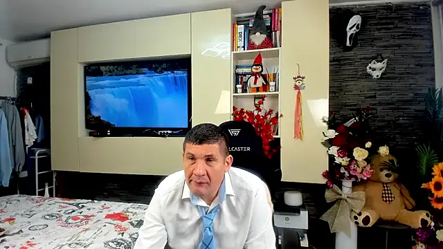 SpartacusDaddy48 online show from 04.11.26