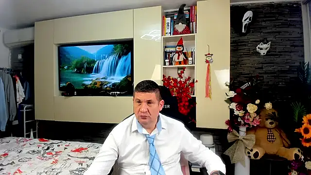 SpartacusDaddy48 online show from 04.12.26