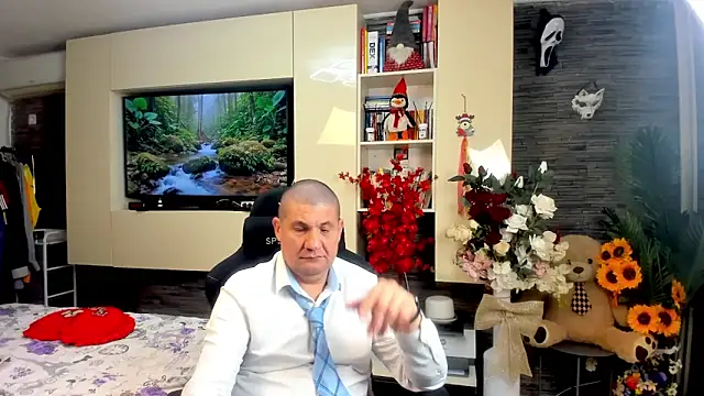 Snapshot of SpartacusDaddy48 chatting on 05.02.26 SpartacusDaddy48 online show from 05.02.26
