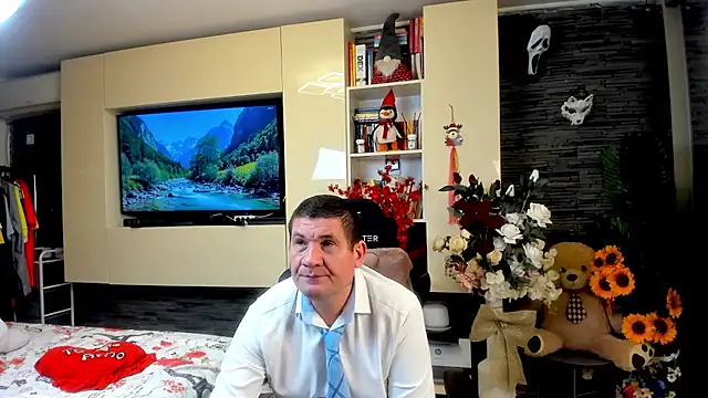Snapshot of SpartacusDaddy48 chatting on 05.30.26 SpartacusDaddy48 online show from 05.30.26