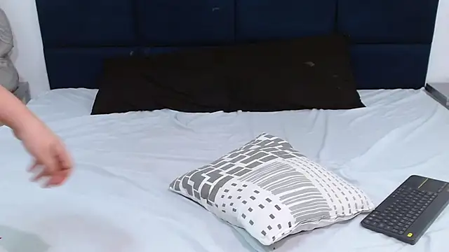 Snapshot of Abby-campbel chatting on 11.11.25 Abby-campbel online show from 11.11.25