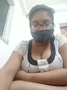 Elie couple143 online show from 10.28.25