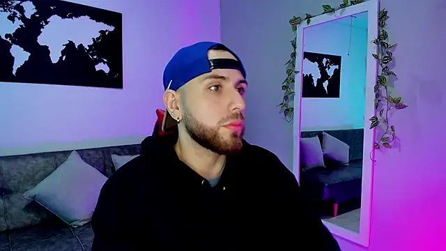 Maximo Wolff online show from 11.27.25