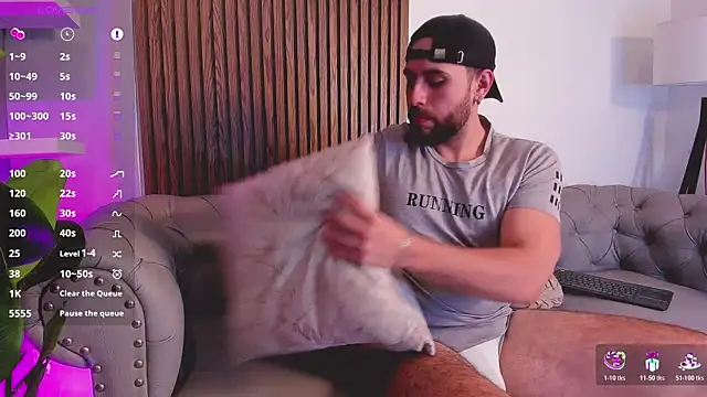 Maximo Wolff online show from 04.18.26